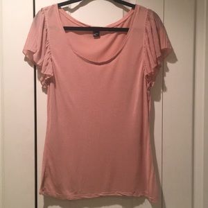 Cute top with nice flowy sleeves.